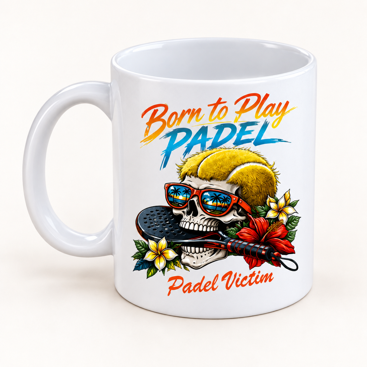 Simulation studio du mug blanc Born to Play Padel Padel Victim, 325 ml.